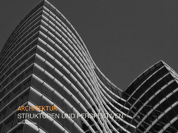 ARCHITEKTUR STRUKTUREN UND PERSPEKTIVEN